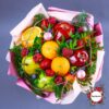 Новогодний букет из фруктов и ягод